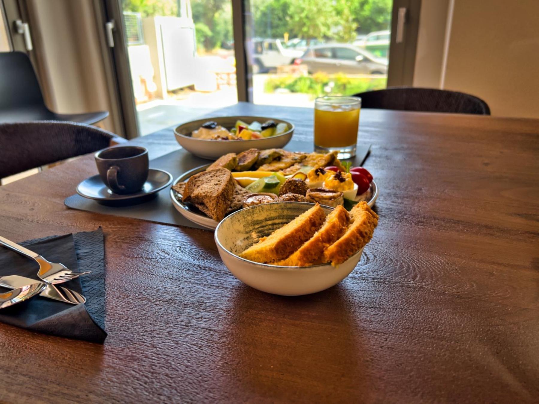 Wellnest Hotel Atina Dış mekan fotoğraf